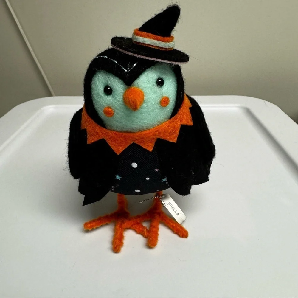 Target Hyde & Eek 2020 Spella Halloween Witch Bird